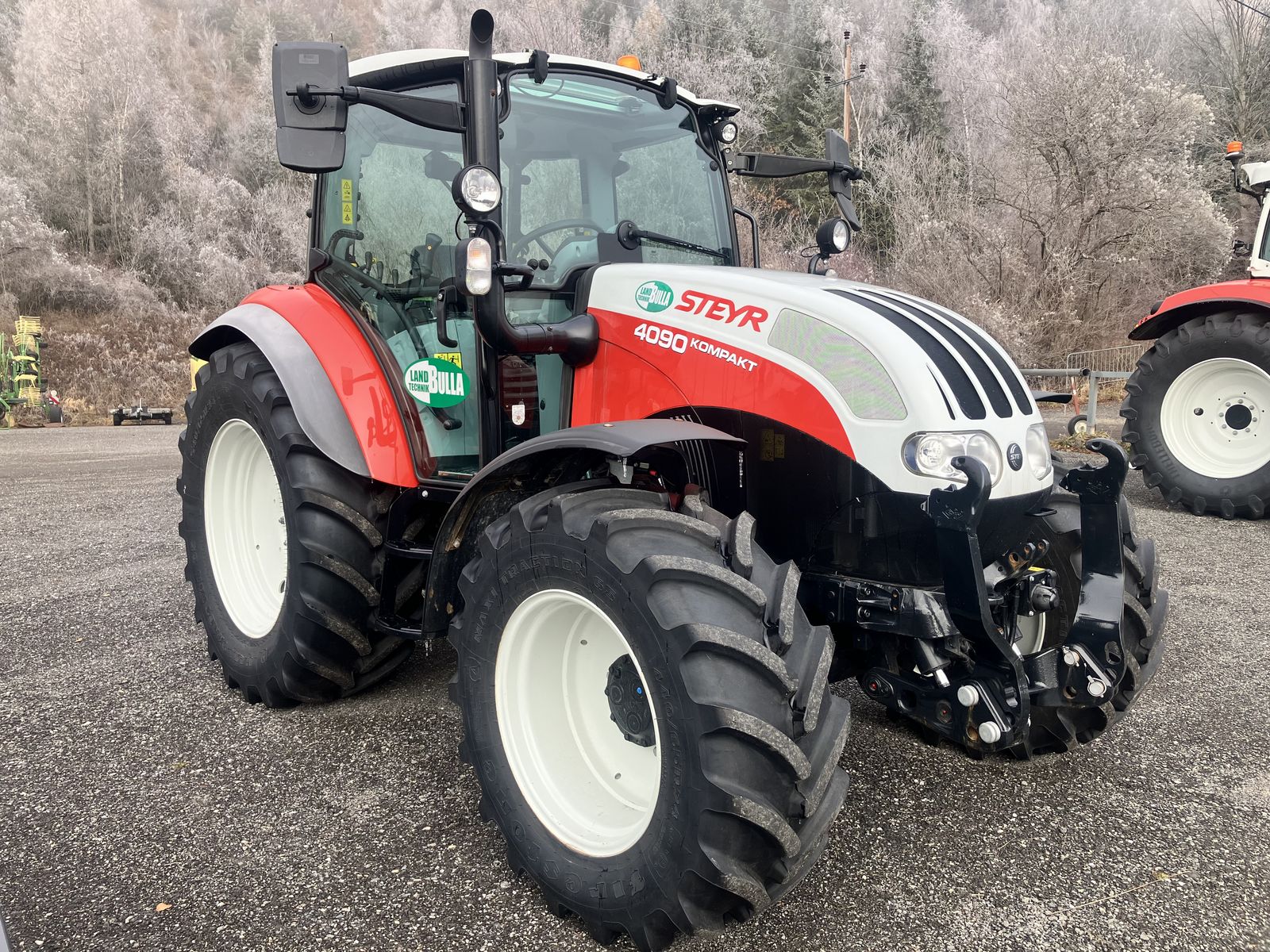 Steyr 4090 Kompakt (Stage V)  2