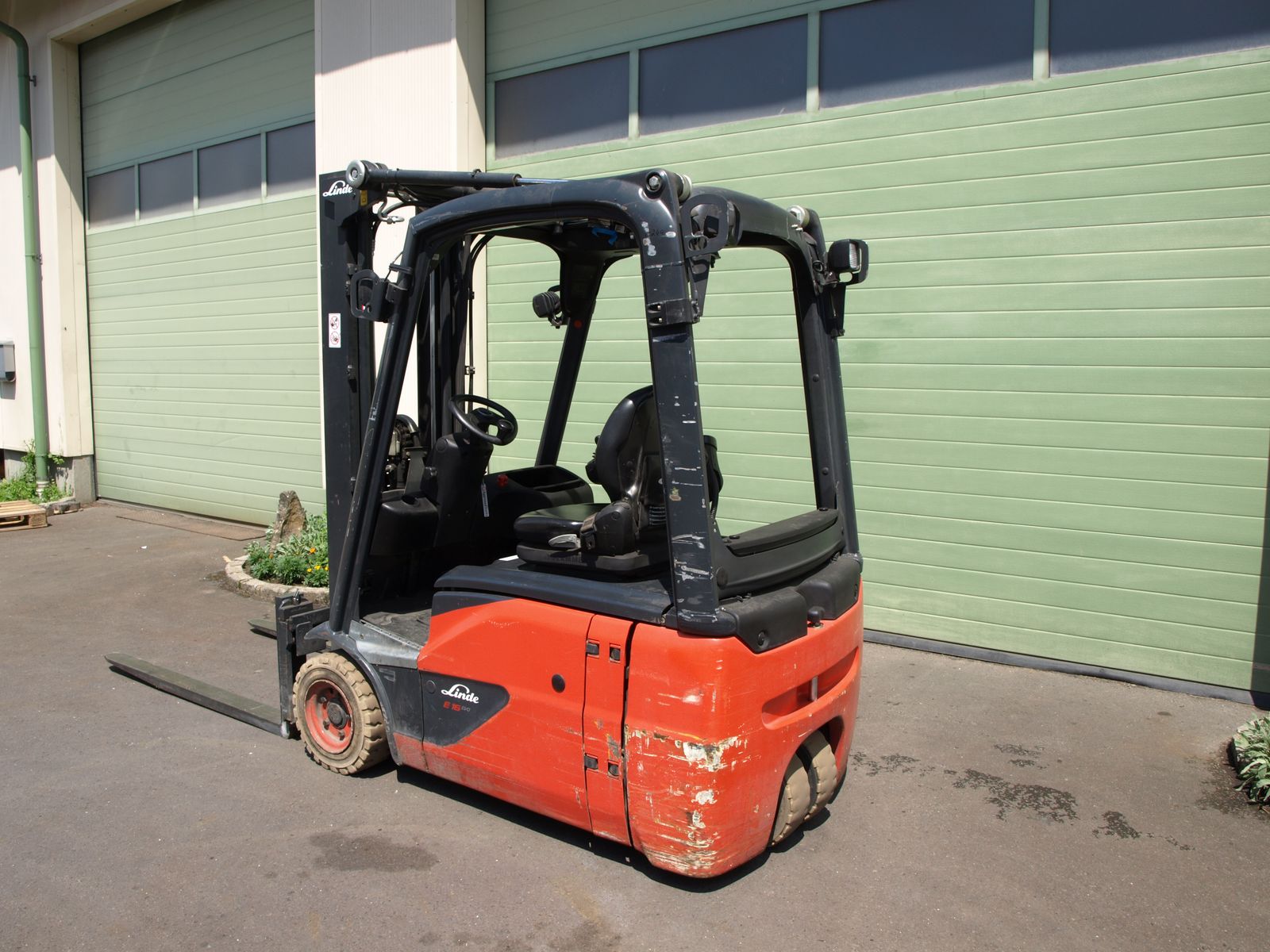 Linde E16-02 3
