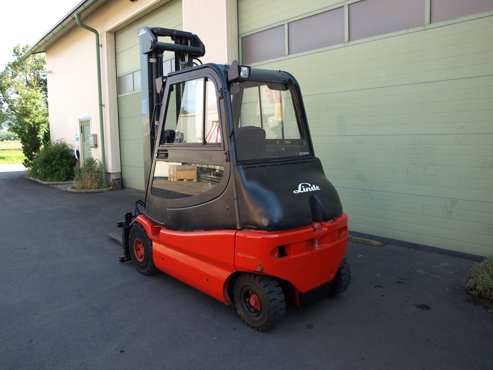 Linde E25-02 3