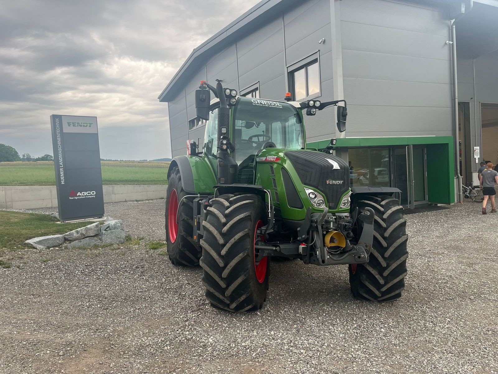 Fendt 714 Vario 1