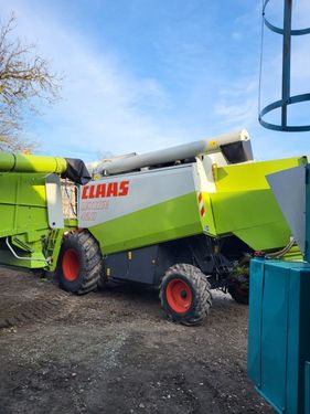 <strong>Claas Lexion 420</strong><br />