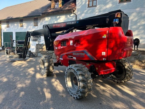 Manitou Manitou 200 ATJe Gelenkteleskopbühne, Hubsteiger