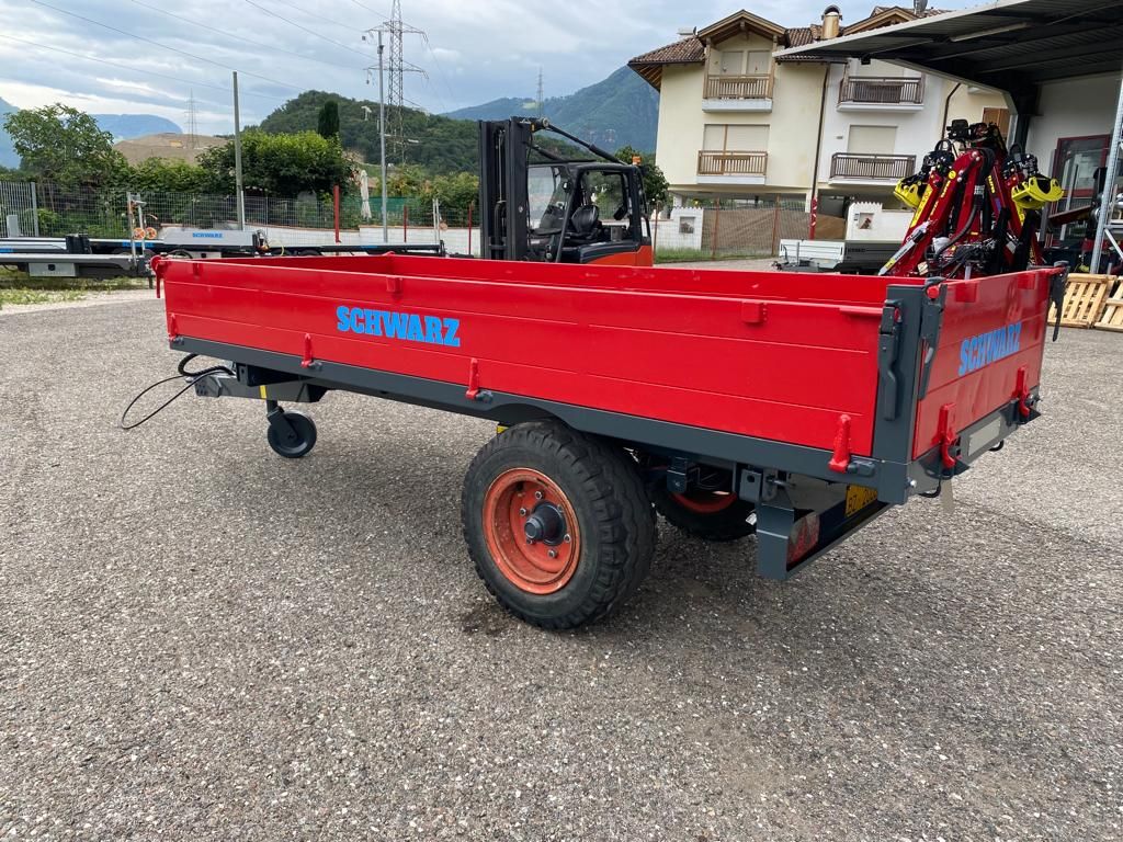 Schwarz Anhänger SCHWARZ Dreiseitenkipper 2