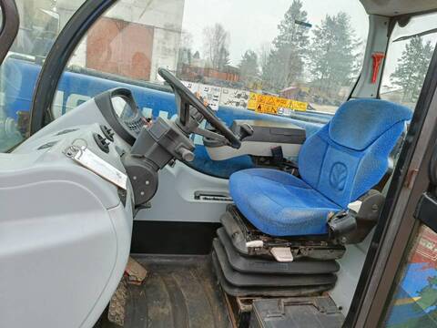 New Holland LM 7.42