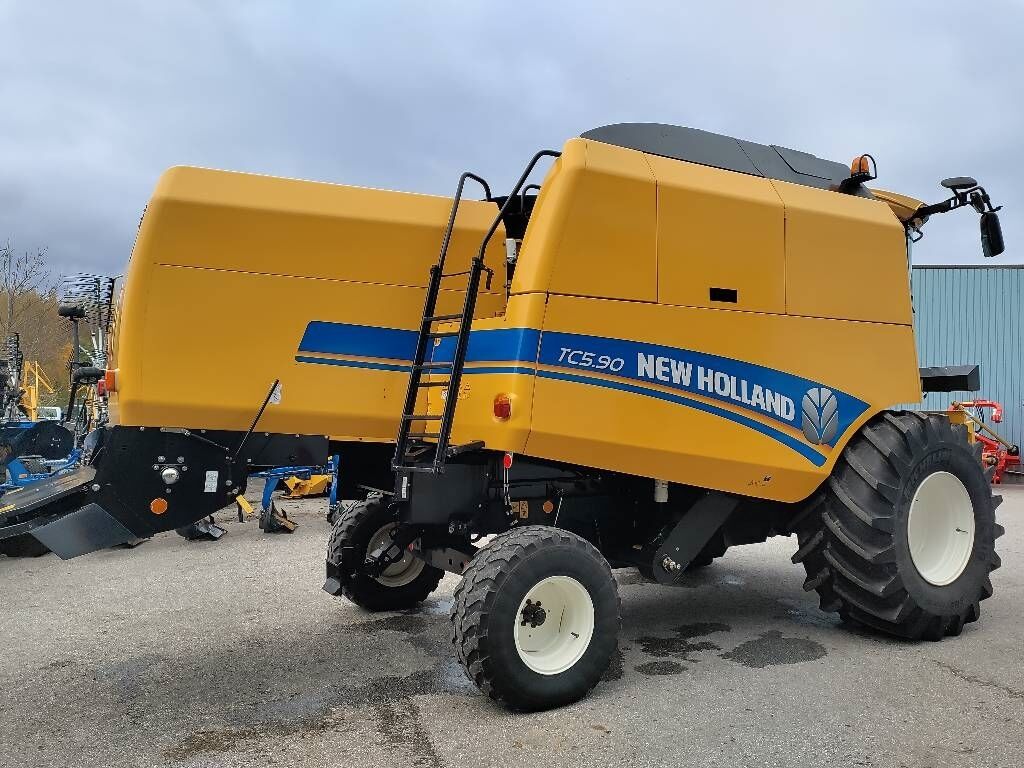 New Holland TC 5.90 RS 3
