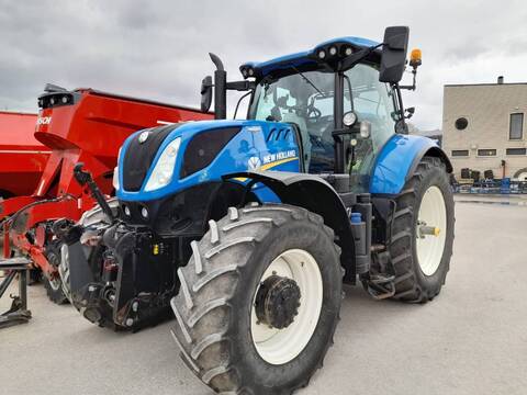 <strong>New Holland T 7.270 </strong><br />