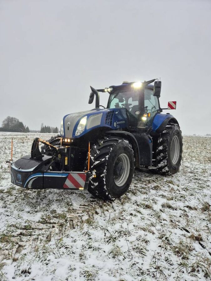 New Holland T 8.435 AutoCommand 1