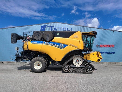 New Holland CR 10.90 + MACDON FD241