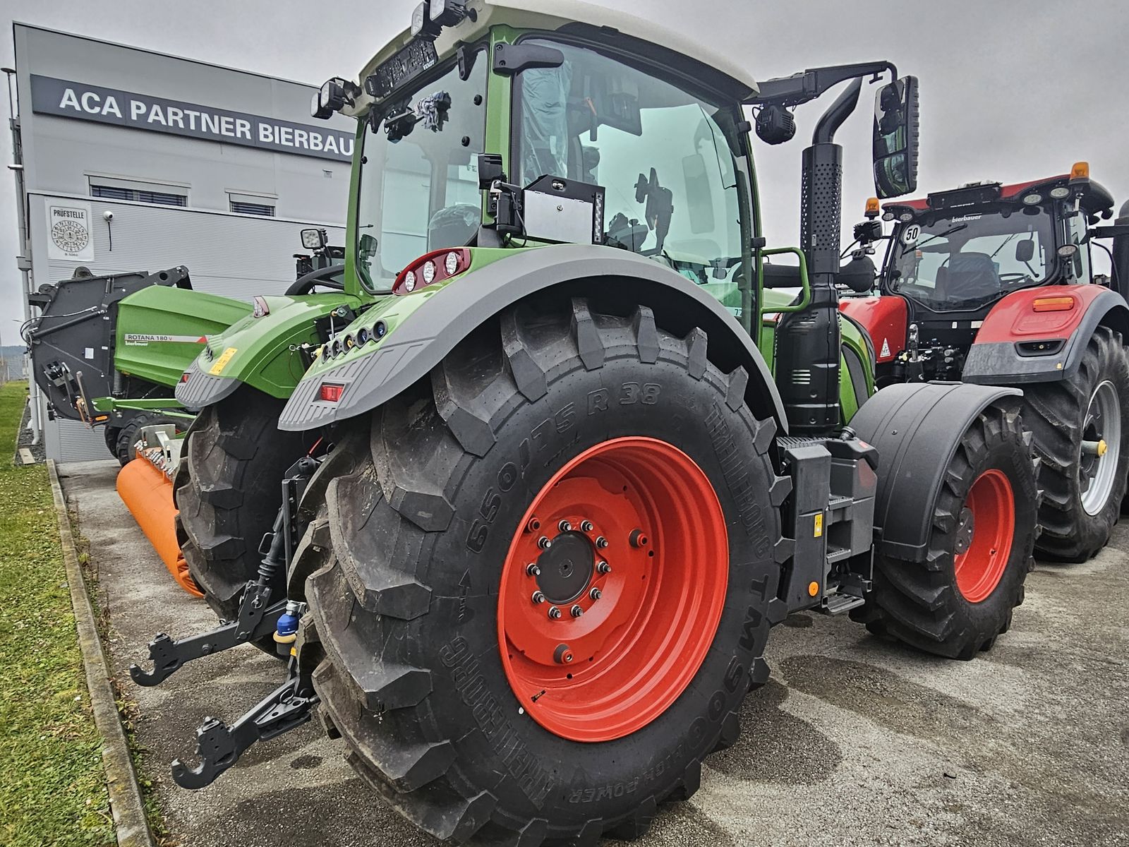 Fendt 724 Vario Profi+ 2