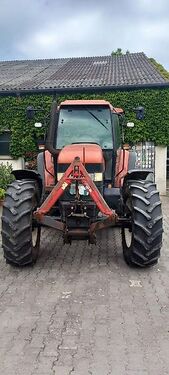 New Holland M100/Traktor/6 Zylinder/7,5 Liter Hubraum/Fiatag