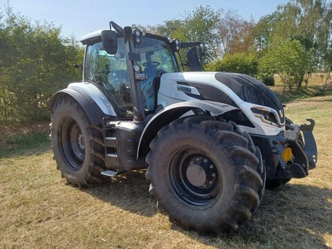 Valtra T215 D