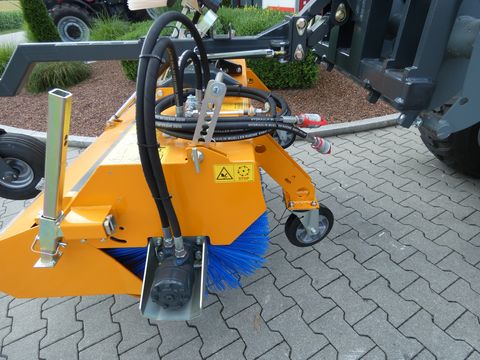 Sonstige Giant Kehrmaschine 1350