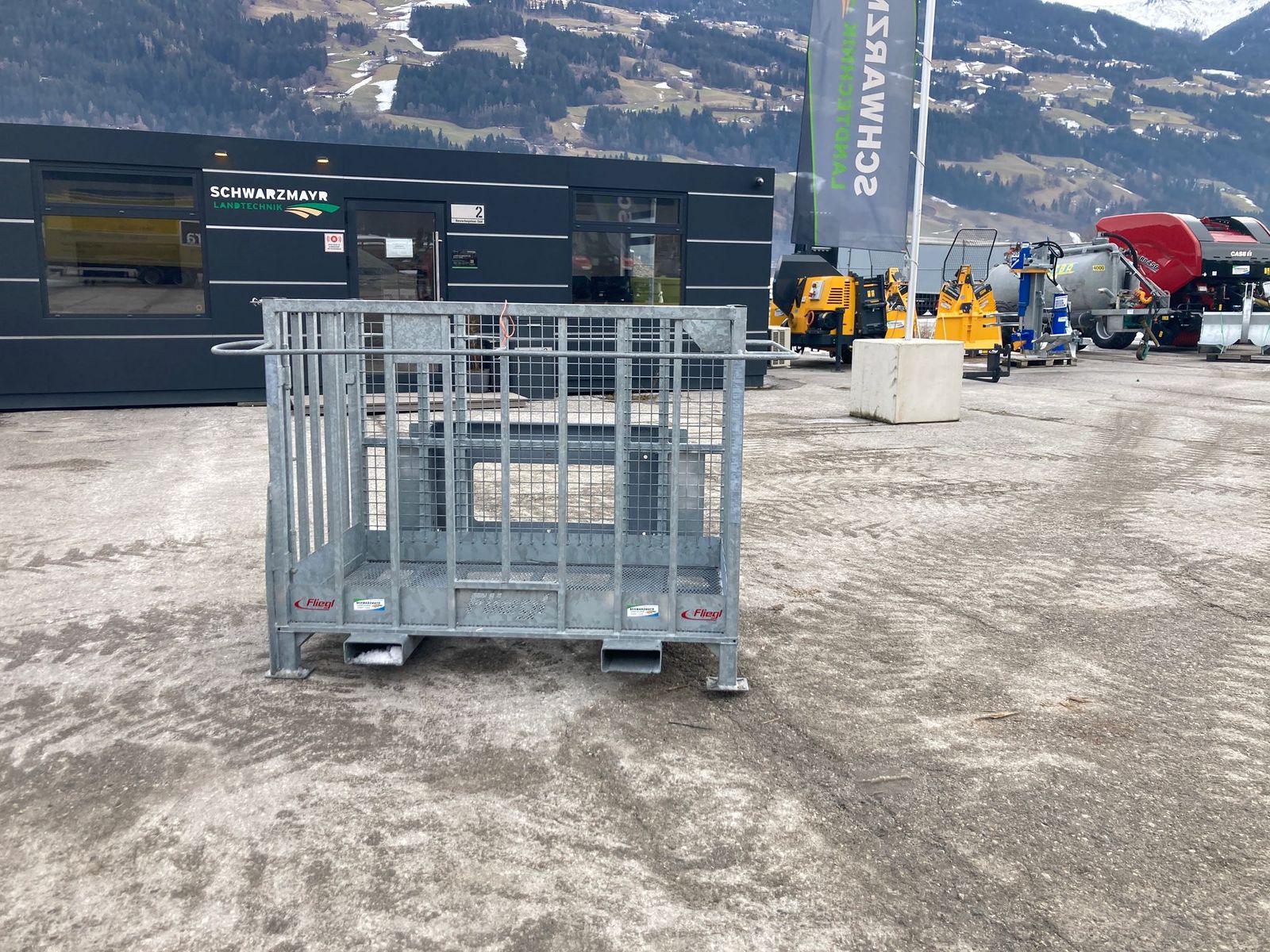 Fliegl AgroCenter Arbeitsbühne Merlo  2