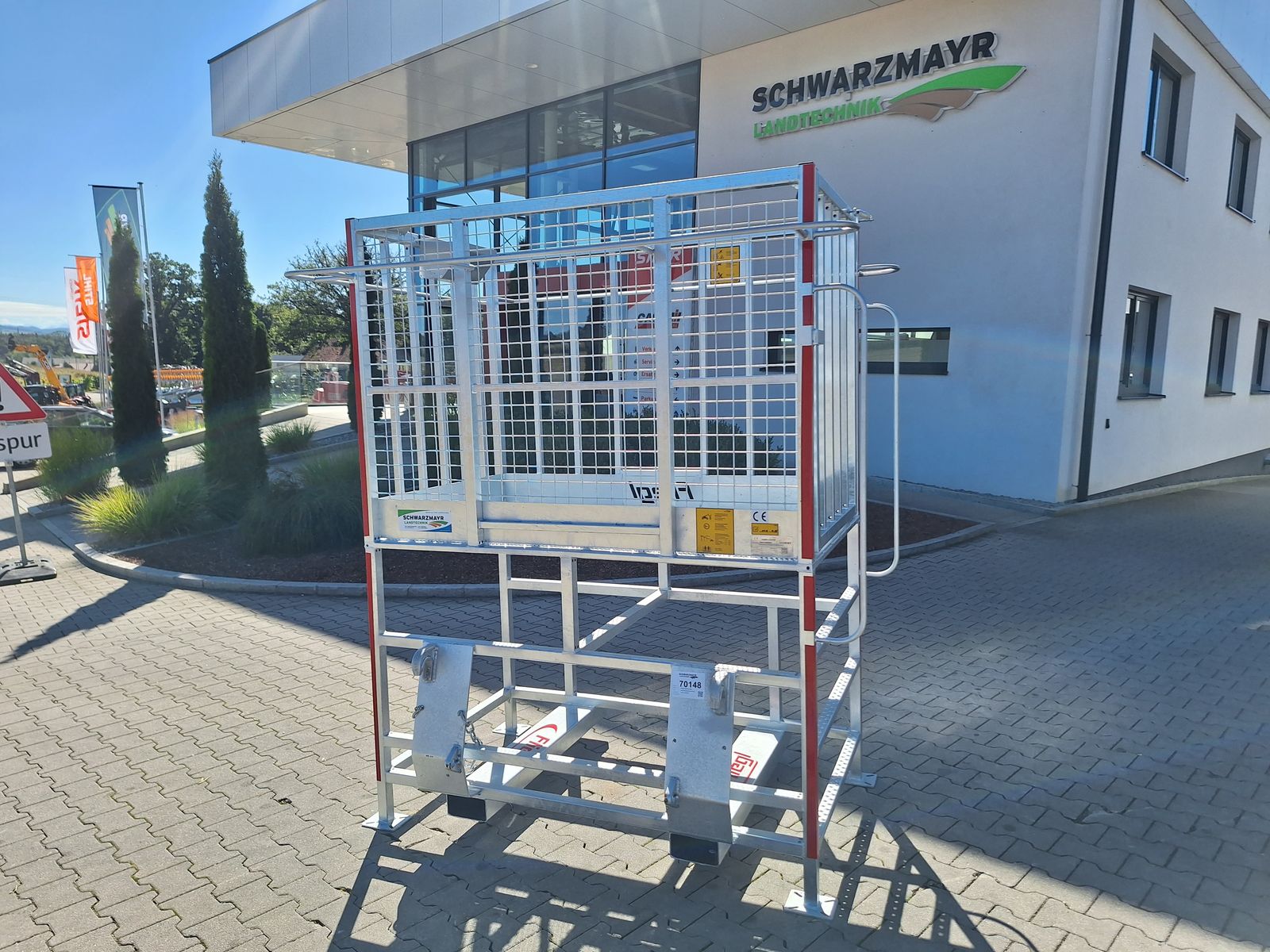 Fliegl AgroCenter Arbeitsbühne hoch  1