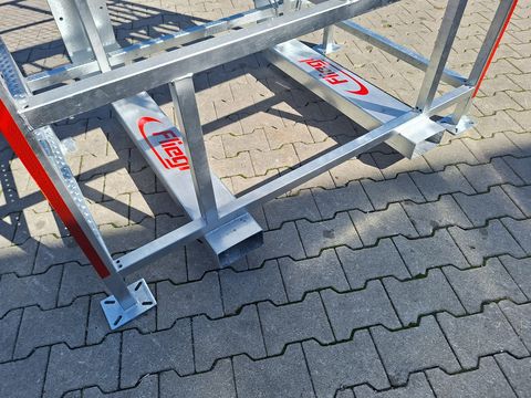 Fliegl AgroCenter Arbeitsbühne hoch 