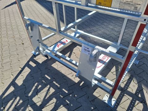 Fliegl AgroCenter Arbeitsbühne hoch 