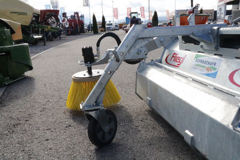 Fliegl Kehrmaschine 1550 SB