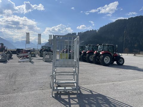 Fliegl AgroCenter Arbeitsbühne hoch Euro