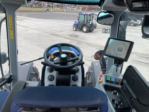 New Holland T5.140 Auto Command (Stage V)