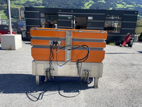 Gafner Aufbauseitenstreuer zu Reform T8 m. langem Radst