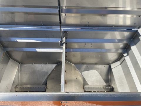 Gafner Aufbauseitenstreuer zu Reform T8 m. langem Radst