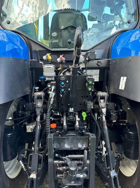 New Holland T5.140 Auto Command (Stage V)