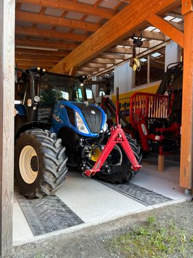 New Holland T5.140 Auto Command (Stage V)
