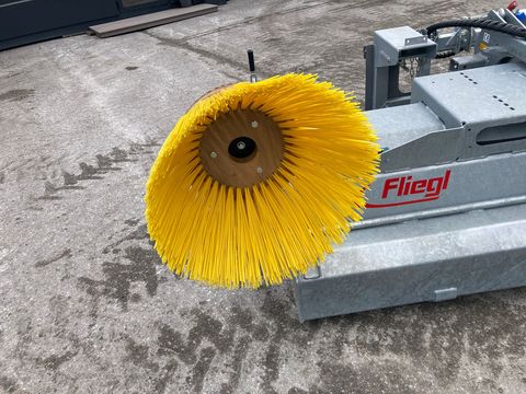 Sonstige Fliegl AgroCenter Kehrmaschine 2300 