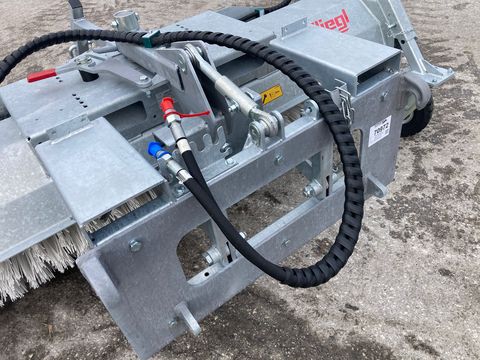 Sonstige Fliegl AgroCenter Kehrmaschine 2300 