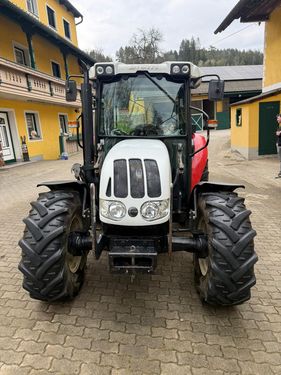 Steyr Kompakt 4075 Komfort 1