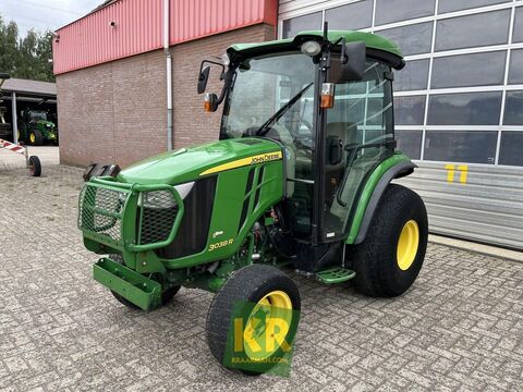 John Deere 3038R