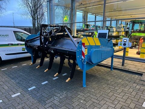 Imants 38