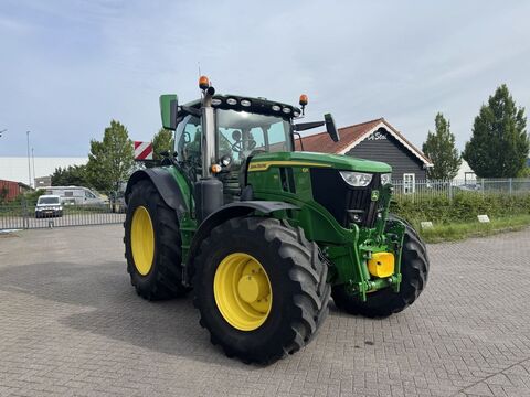 John Deere 6R 195