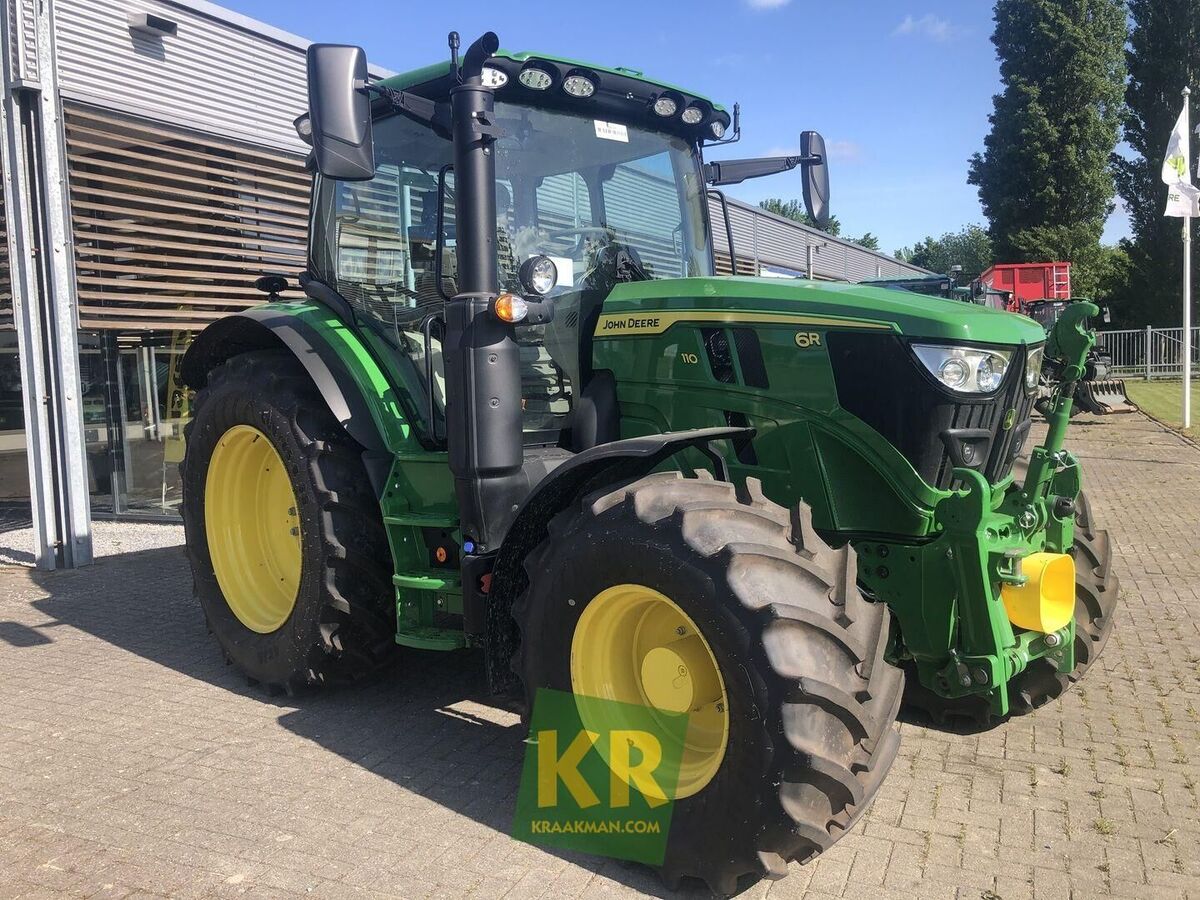 John Deere 6R 110 1