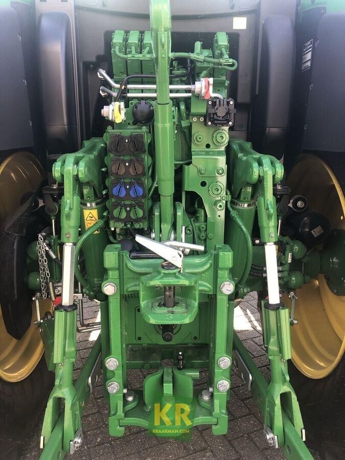 John Deere 6R 110 3