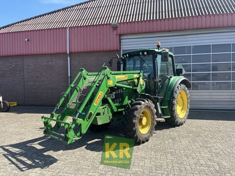 John Deere 6220