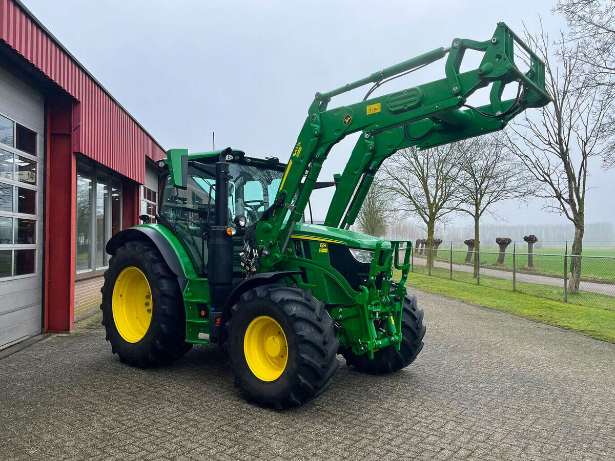 John Deere 6R 110 3