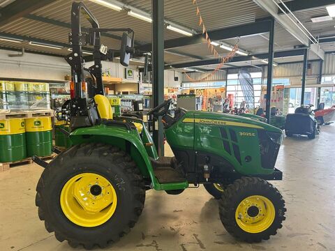 John Deere 3025E