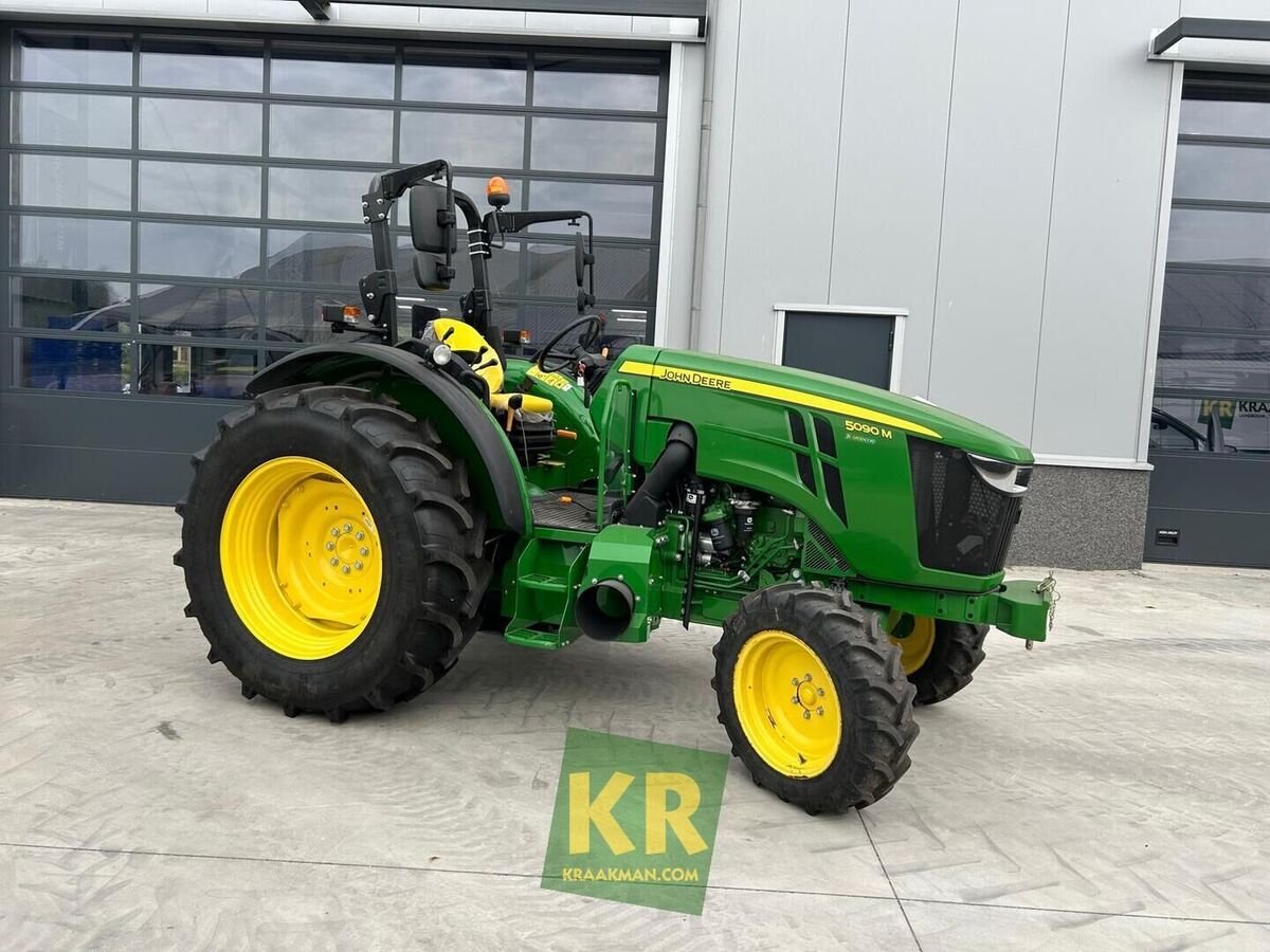 John Deere 5090M 2