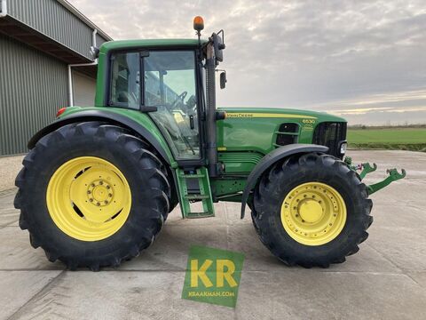 John Deere 6530