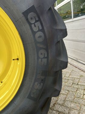 John Deere 6R 150