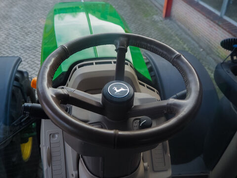John Deere 6R 230