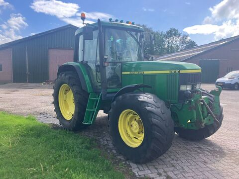 John Deere 6610