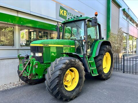 John Deere 6610