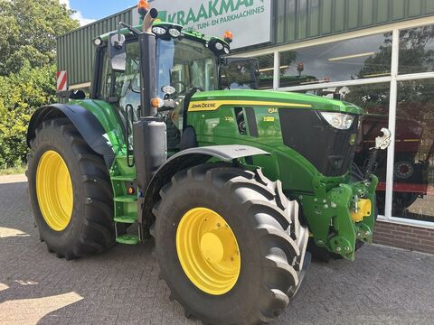 John Deere 6M 220