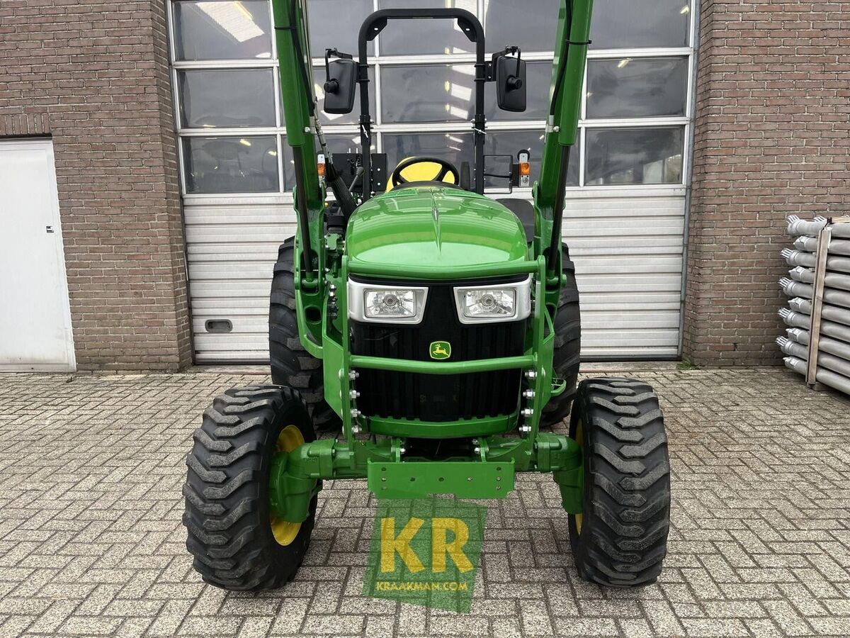 John Deere 4049M 3