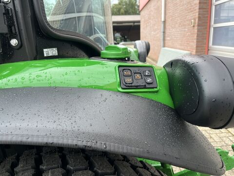John Deere 4066R