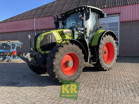 Claas Arion 530