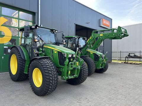 John Deere 5105M