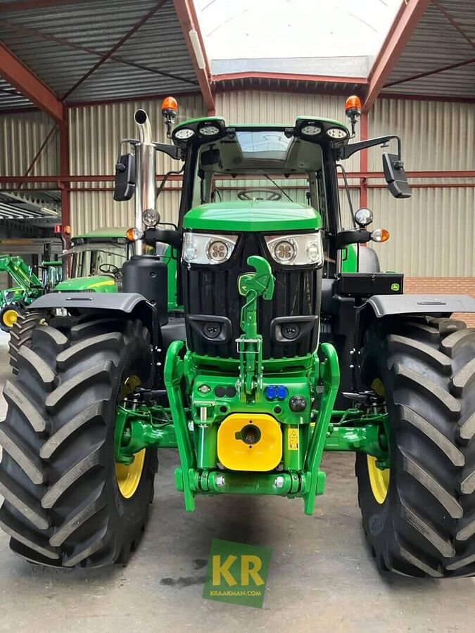 John Deere 6M 220 3